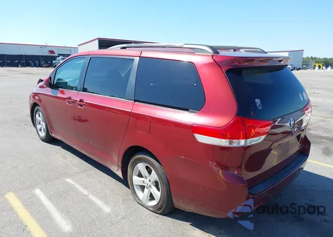 2011 Toyota Sienna Le из США, поврежденный, VIN 5TDKK3DC1BS069403